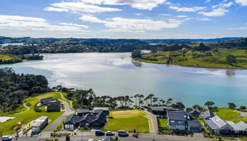35 Rangitahi Road, Raglan