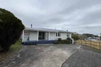 67 Gills Road, Bucklands Beach