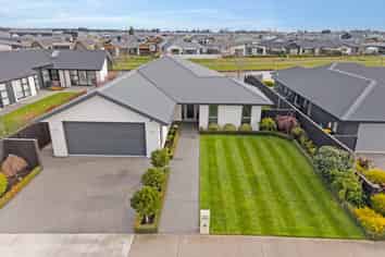 62 Tiritiri Moana Drive, Pegasus
