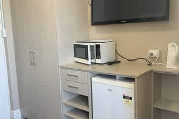 Room 3/ 54 Queen Street, North Dunedin