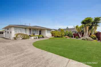 4 Belvedere Crescent, Takaro