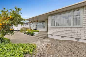 4 Belvedere Crescent, Takaro
