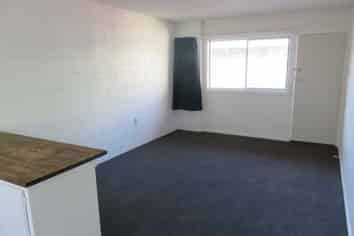 2/11 Coates Street, Hamilton East