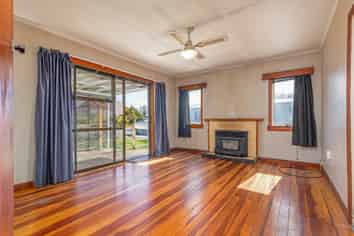 14 Hall Street, Foxton