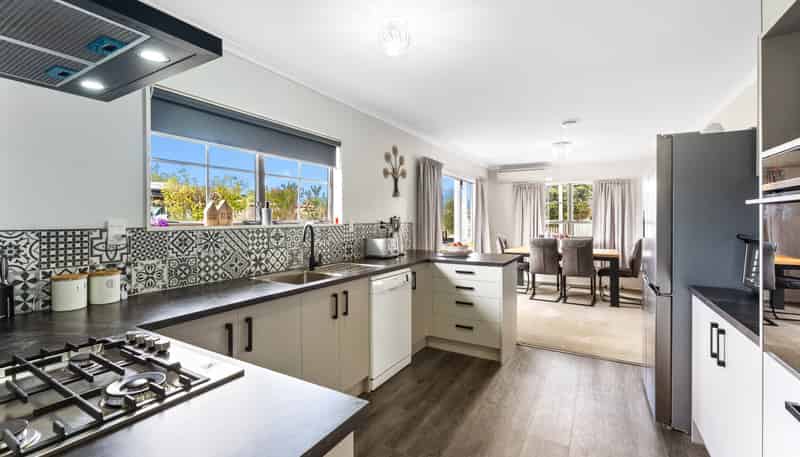 8 Cambridge Street, Pahiatua