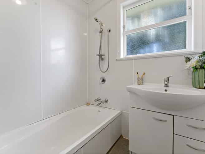 6 Arnhem Place, Pukekohe