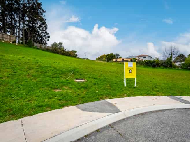 15 Whenuateitei Crescent, Stanmore Bay