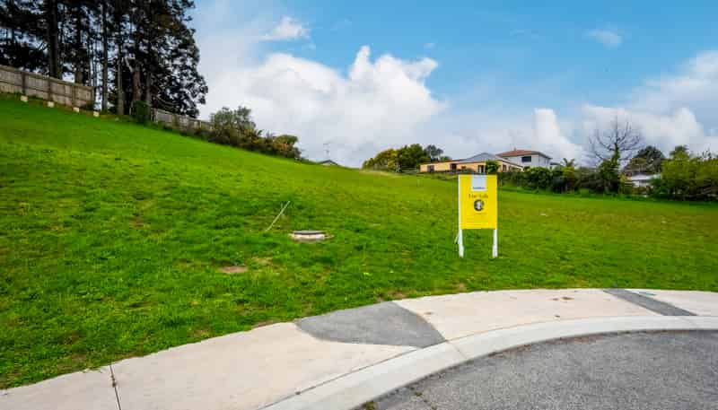 15 Whenuateitei Crescent, Stanmore Bay