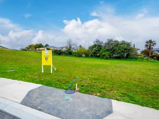 19 Whenuateitei Crescent, Stanmore Bay