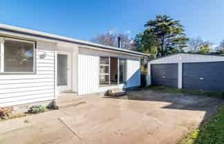 39 Gray Av, Paraparaumu Beach