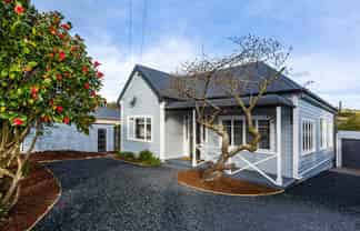 54 Gladstone Road North, Mosgiel