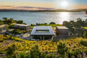 15 Grant Street, Mahurangi East