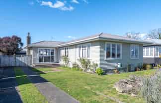 42 Shackleton Street, Maraenui