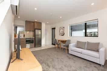 2/158 Kilmore Street, Christchurch Central