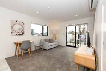 2/158 Kilmore Street, Christchurch Central