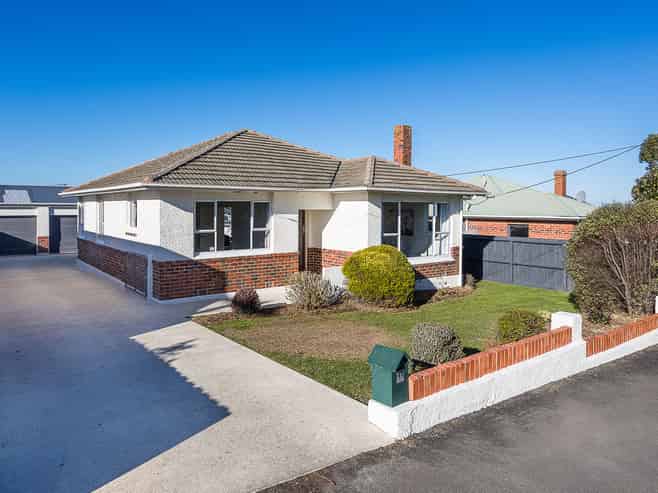 43 Isadore Road, Saint Clair