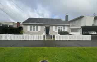 1A Lancing Road, Sandringham
