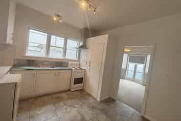 1A Lancing Road, Sandringham
