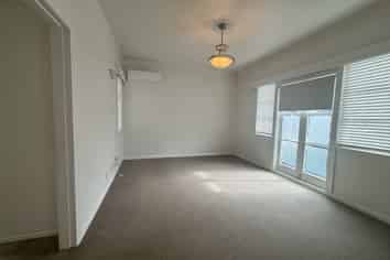 1A Lancing Road, Sandringham