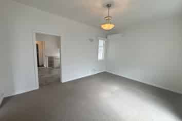1A Lancing Road, Sandringham