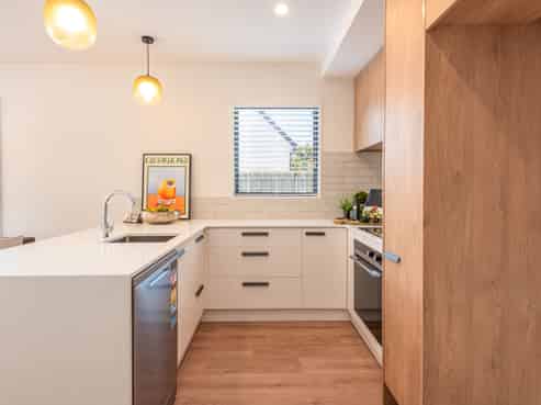6/200 Springfield Road, Saint Albans