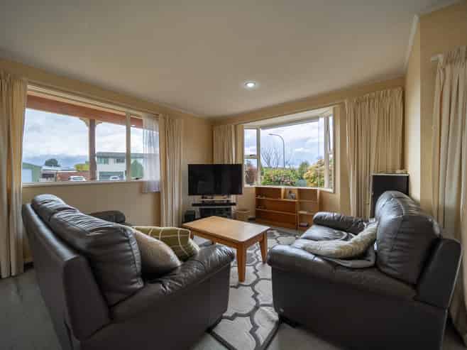 16 Govan Drive, Te Anau
