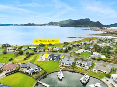 127 Marsden Bay Drive, One Tree Point