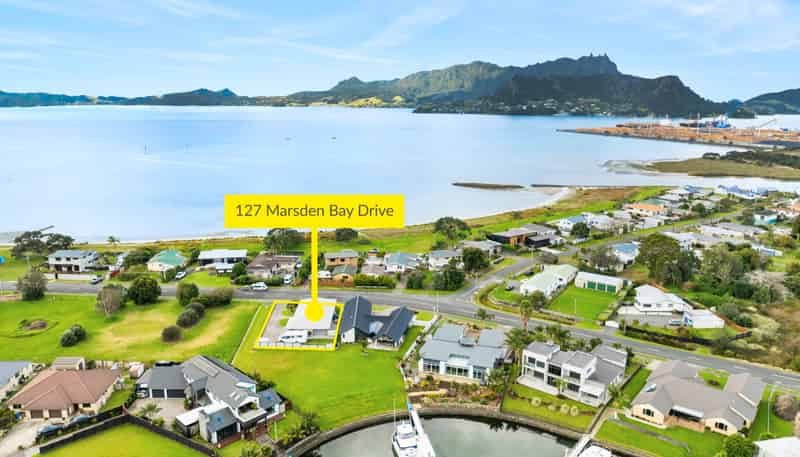 127 Marsden Bay Drive, One Tree Point
