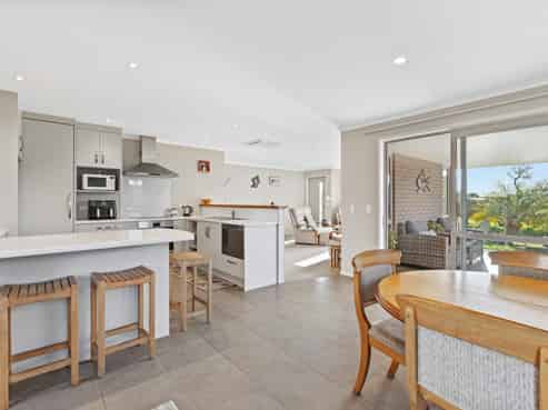 127 Marsden Bay Drive, One Tree Point