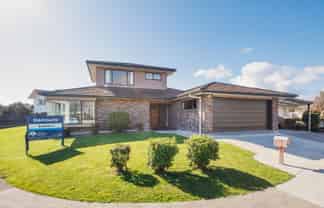 44 Chippendale Crescent, Highbury