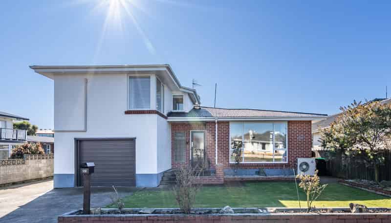 558 Tay Street, Hawthorndale