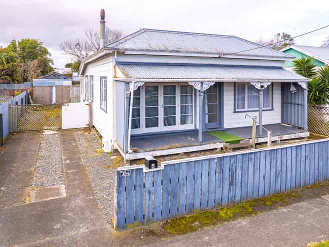 4 Lowther Street, Whanganui