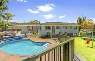 Main House/4 Salamanca Road, Sunnynook