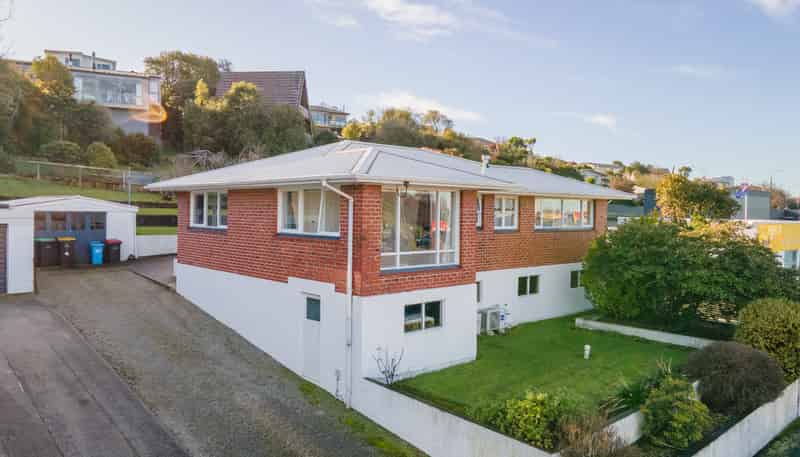 5 Hobbs Street, Waimataitai
