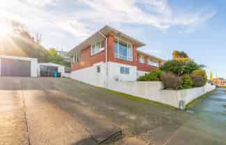 5 Hobbs Street, Waimataitai
