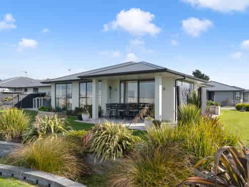 51 Driving Range Road, Masterton