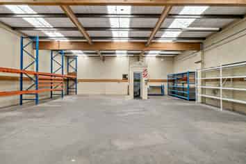 Rare Industrial Warehouse in Henderson