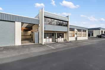 Rare Industrial Warehouse in Henderson