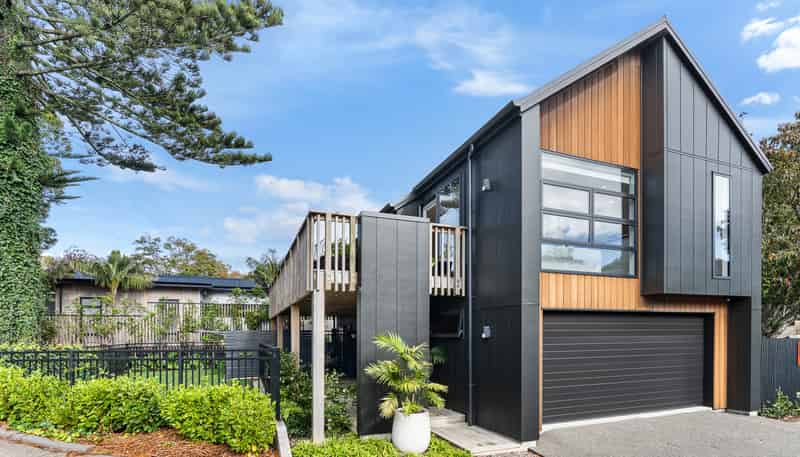 63 Brooklands Road, Brooklands