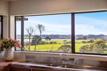 138 Reid Road, Glenbrook