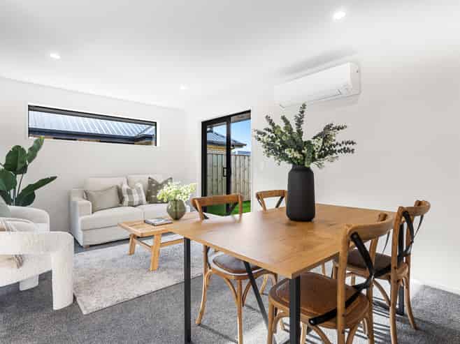 24 Cousins Street, Woodend