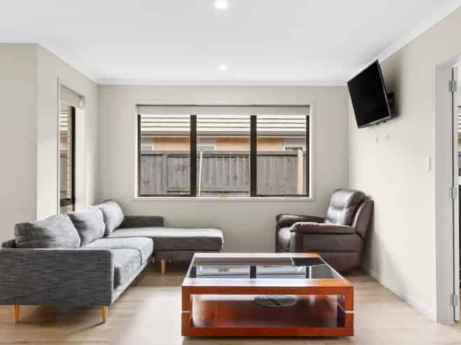 73 Moonlight Drive, Rototuna North