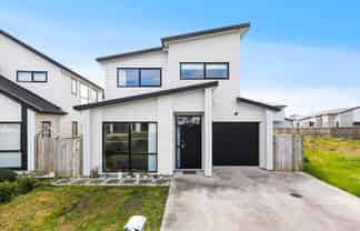 12 Korowhiti Road, Clarks Beach