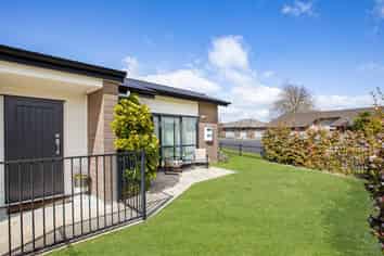 33B Saxbys Road, Glenview