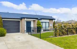 33B Saxbys Road, Glenview