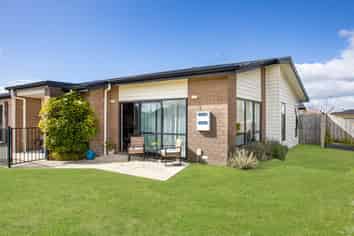 33B Saxbys Road, Glenview
