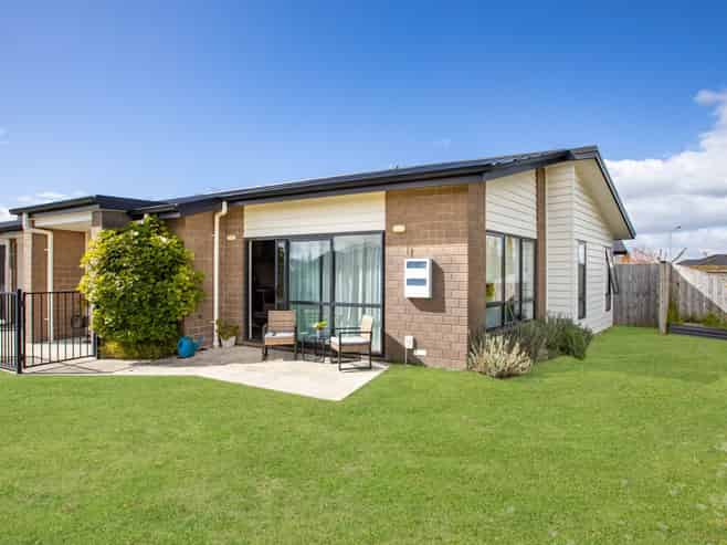 33B Saxbys Road, Glenview