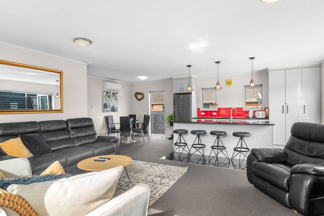 GREAT VALUE at THE VILLAGE – pohled 2