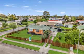 8 Emerald Place, Chartwell