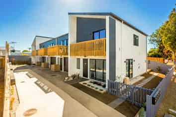 3/13 Normandy Place, Henderson
